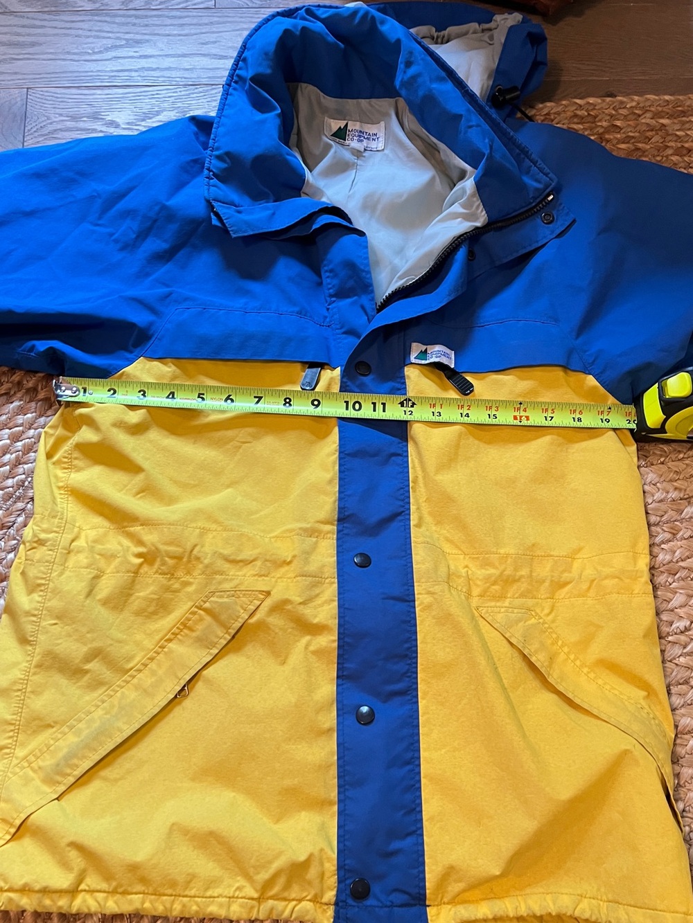Vintage MEC Color Block Rain Jacket Blue Yellow Hooded Coat - Picture 8 of 9